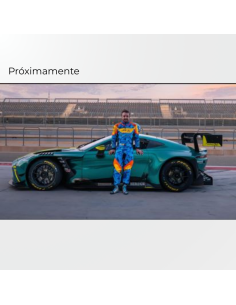 Coche de slot Aston Martin Vantage GT3 Test Car AV52902 con figura de Fernando Alonso.
