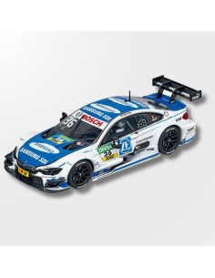 Vista lateral del BMW M4 DTM CA27571 con la librea oficial de BMW Motorsport.