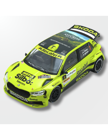 vista del Skoda Fabia Rally2 decoración Cohete Suárez Ourense.