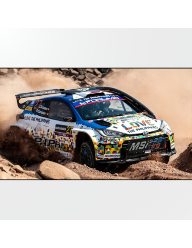 Toyota GR Yaris Jan Solans Rally Arabia 2025 vista lateral.