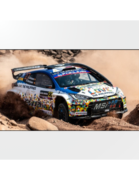Toyota GR Yaris Jan Solans Rally Arabia 2025 vista lateral.
