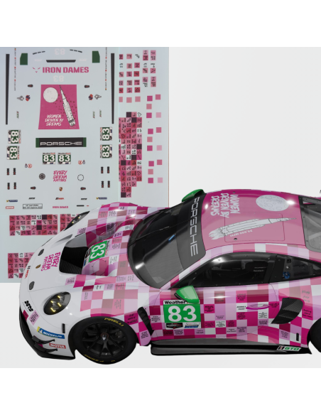 Primer plano lateral de una carrocería de slot a escala 1/32 con la decoración rosa de las Iron Dames ya aplicada.