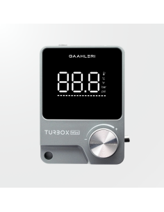 Compresor de aire portátil Turbox Mini con pantalla digital de presión en tiempo real y mando giratorio de control.